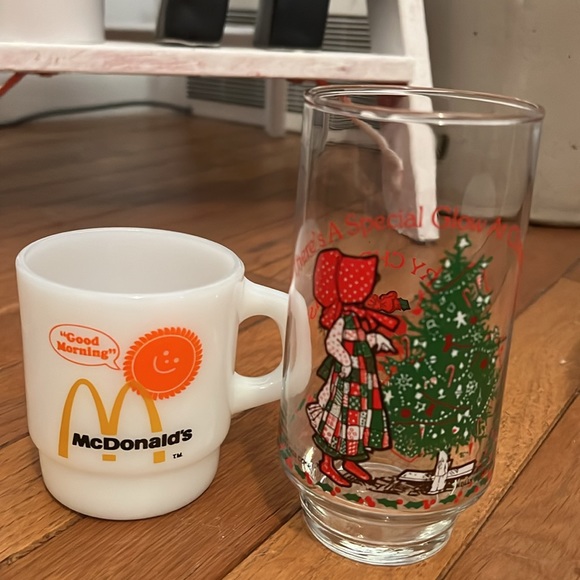 VINTAGE GLASSWARE - Picture 8 of 8